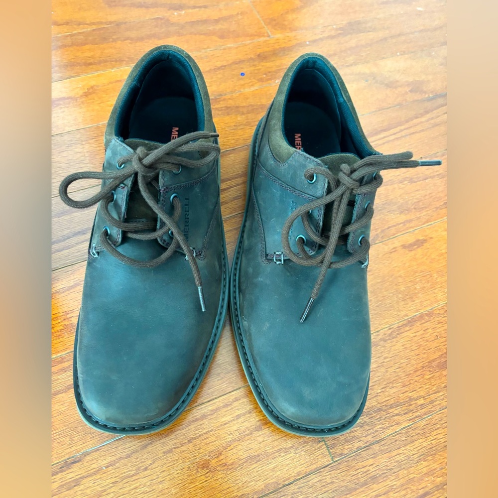 Brand new in the box Merrell shoes size10.5